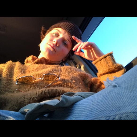 Meet your Posher, Delaney - Picture 1 of 1